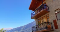Tanglewood Villa Hotels in Simsa Village