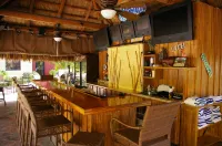 Compass by Margaritaville Hotel Naples - bar