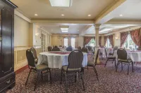 Inn on the Lake Hotels in Fall River