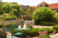 Le Manoir de Gressy Hotel a Gressy