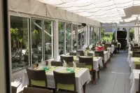Hotel Verlaine Hotels in Cannes