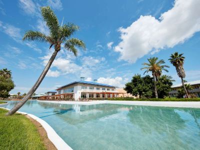 PortAventura Hotel Caribe - Includes unlimited access PortAventura Park & 1 access Ferrari Land