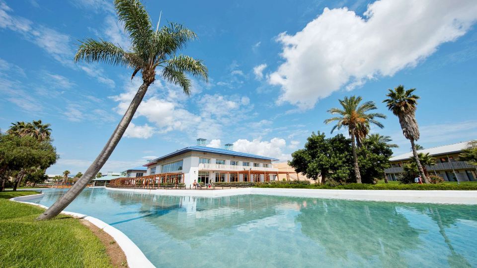 PortAventura Hotel Caribe - Includes unlimited access PortAventura Park & 1 access Ferrari Land