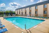 Clarion Hotel & Conference Center Hotel di Toms River