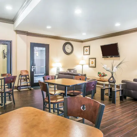 Sleep Inn & Suites
