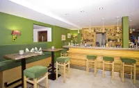 Bergidyll & Hotel Trofana - bar