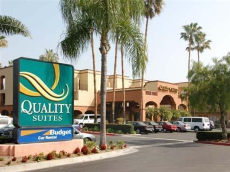 Comfort Inn & Suites Orange County John Wayne Airport