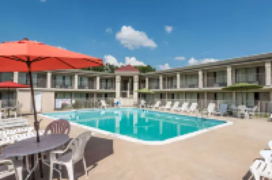 Ramada by Wyndham Lumberton