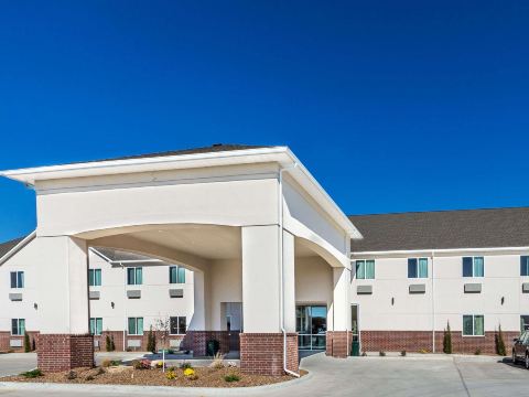 Days Inn & Suites by Wyndham El Dorado