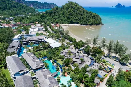 Holiday Ao Nang Beach Resort, Krabi