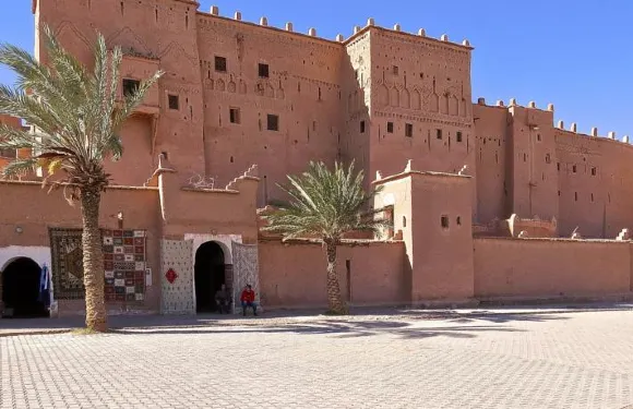 羅薩斯公寓酒店