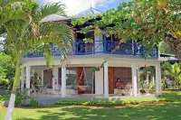 Negril Treehouse Resort Hotels in Ориндж Бэй