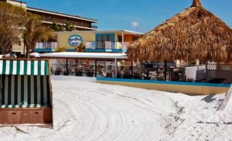 Plaza Beach Hotel - Beachfront Resort