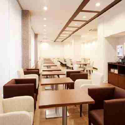 Hotel Fit Dining/Meeting Rooms