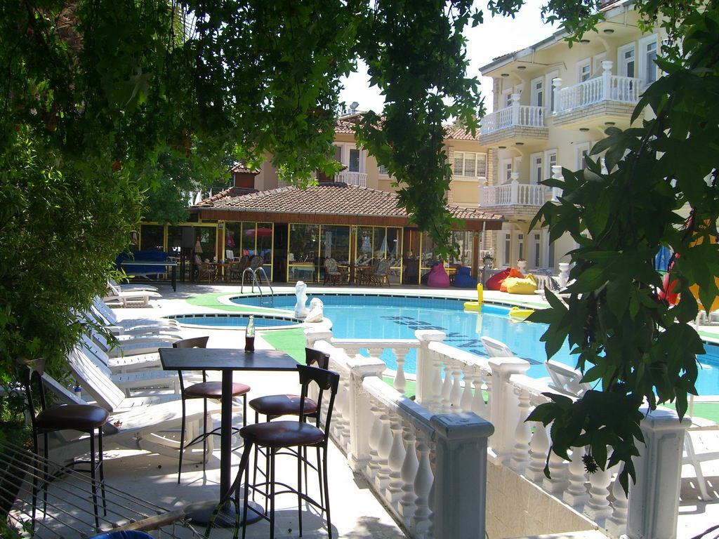 Cenk Bey (Cenk BEY Hotel)