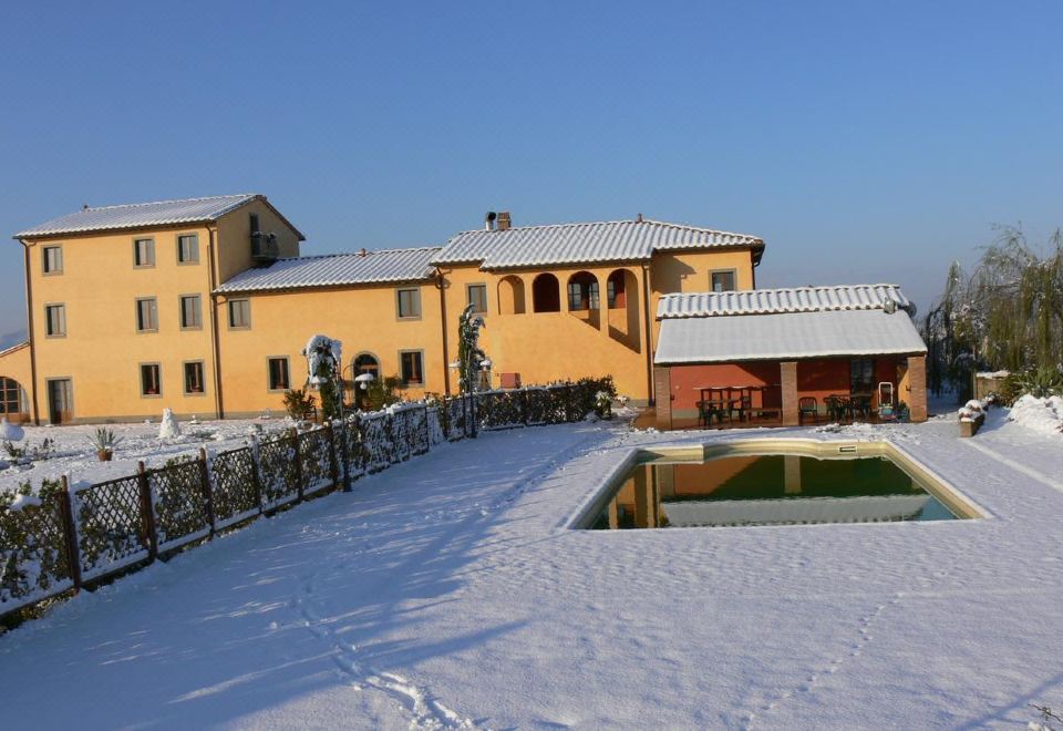 Resort Casale Le Torri - Valutazioni di hotel 3 stelle a Provincia di Pisa