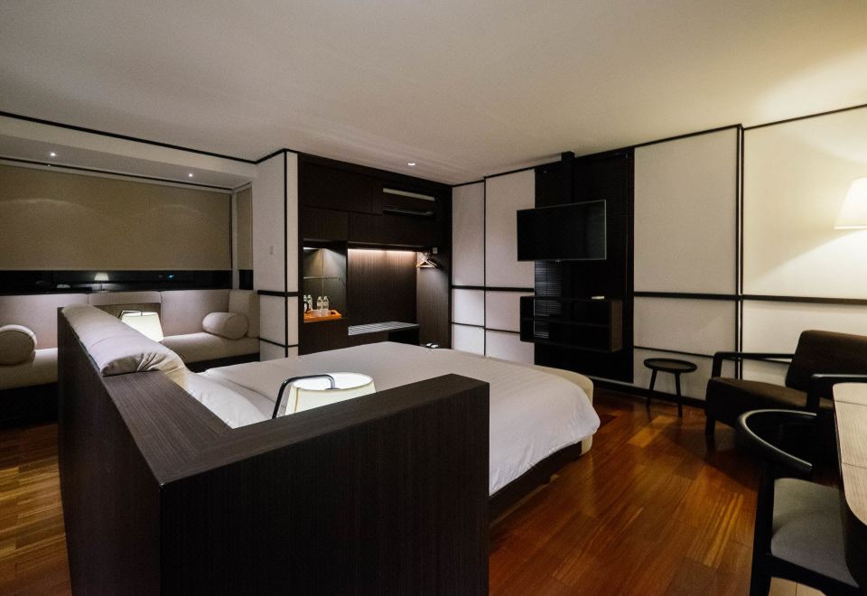 Namin Dago Hotel Over view