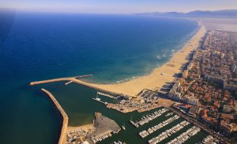 Le Regina Hôtel et Restaurant Canet-Plage