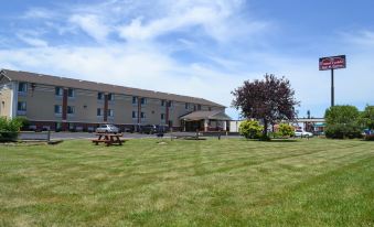 Countryside Inn & Suites Omaha East-Council Bluffs IA