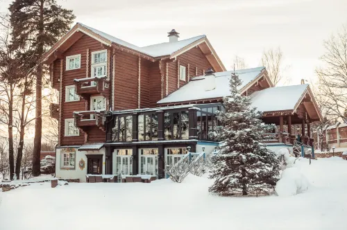 Seneshal Hotel