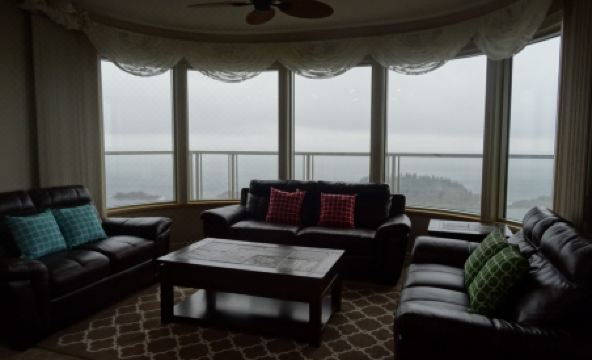 Gibralter Rock Ocean View B&B - Housity