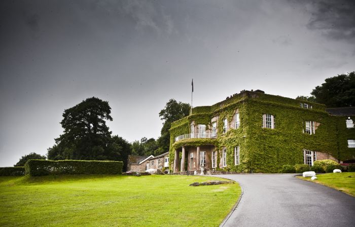 Wood Hall Hotel & Spa