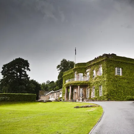 Wood Hall Hotel & Spa