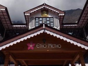 Etho Metho Hotel by RightClique