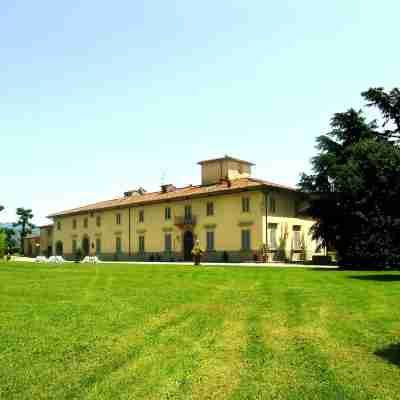 Villa Senni Hotel Exterior