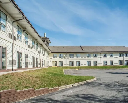 Days Inn by Wyndham Barrie