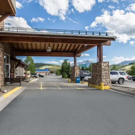 Quality Inn & Suites Silverthorne - Copper Mountain