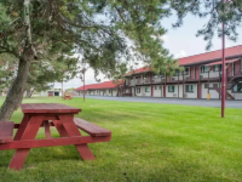 Econo Lodge Buffalo South Hotels in Hamburg