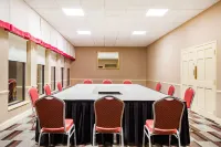 Wyndham Garden Pittsburgh Airport Hotels in Findlay Township