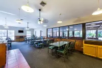 Econo Lodge Inn & Suites Fulton - Rockport Hotels in Fulton