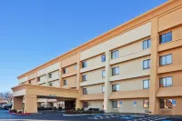 La Quinta Inn & Suites by Wyndham Springdale 스프링데일 호텔