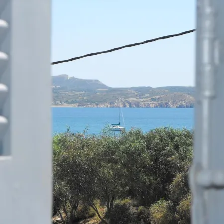 Milos Bay Suites