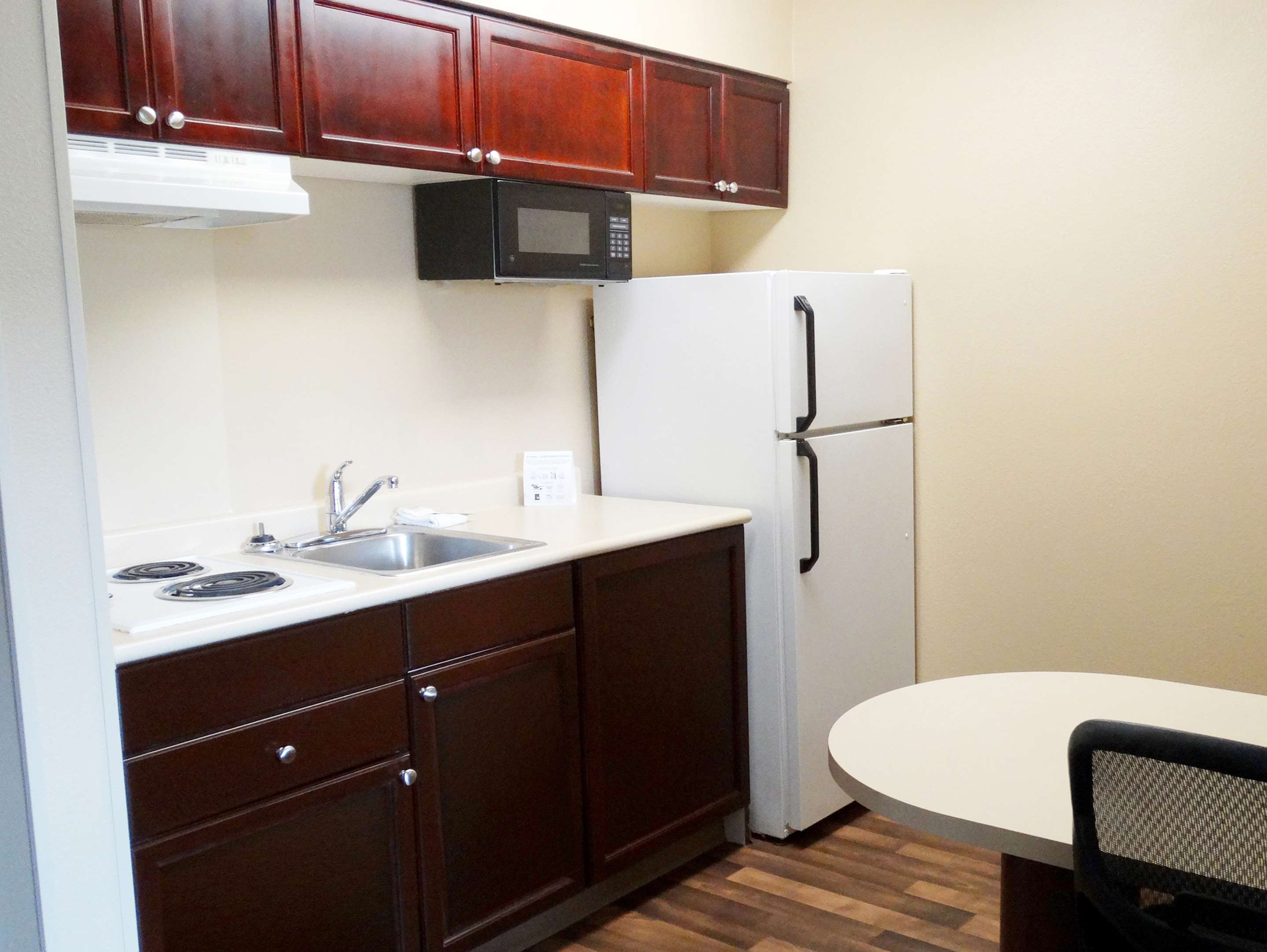 Extended Stay America Suites Phoenix Airport E Oak St