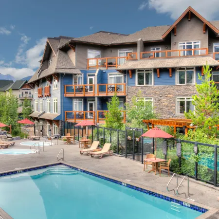 Blackstone Mountain Lodge by Clique