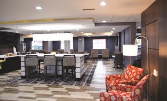 La Quinta Inn & Suites by Wyndham DC Metro Capital Beltway