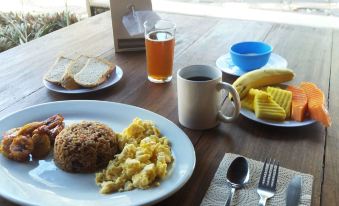 Perla Negra Beachfront - Housity
