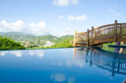 Mount Cinnamon Beach & Wellness Resort فنادق في Lance aux Epines