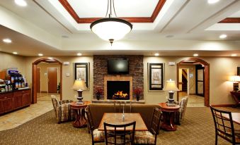 Holiday Inn Express & Suites Lewisburg