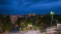 Holiday Inn CD. Del Carmen