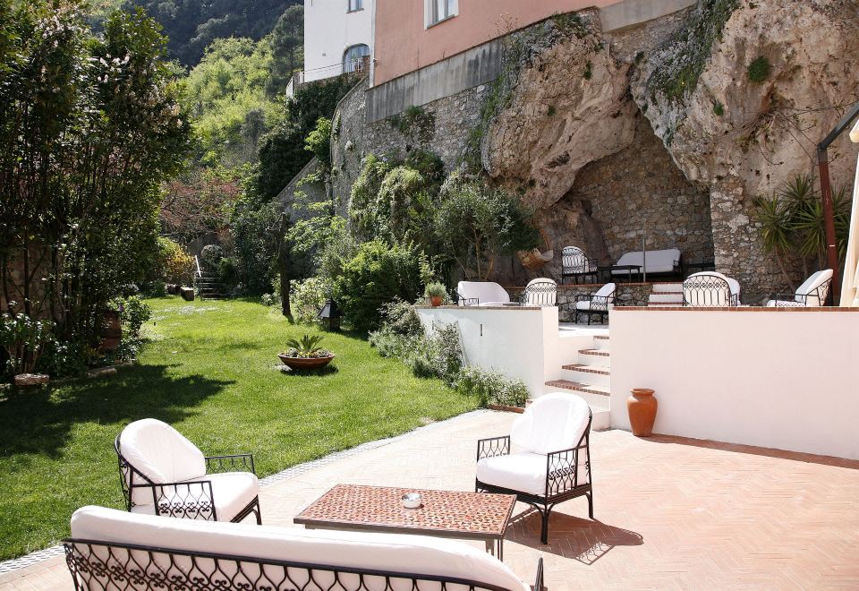 Hotel La Locanda Delle Donne Monache, Exterior, Garden