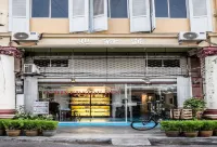 D Riverside Inn