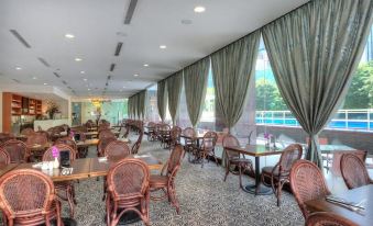 Orchid Hotel