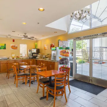 Quality Inn Fresno Yosemite Airport