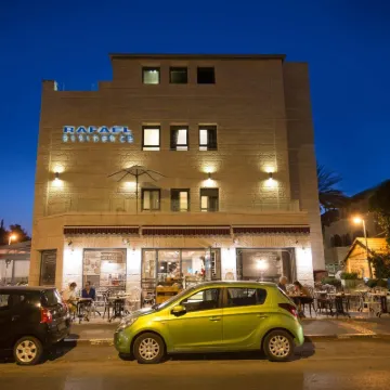 Rafael Residence Boutique โรงแรมใกล้Al-Aqsa Mosque