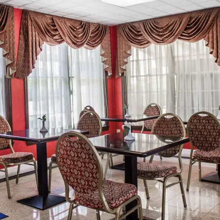 Rodeway Inn Huntington Station - Melville