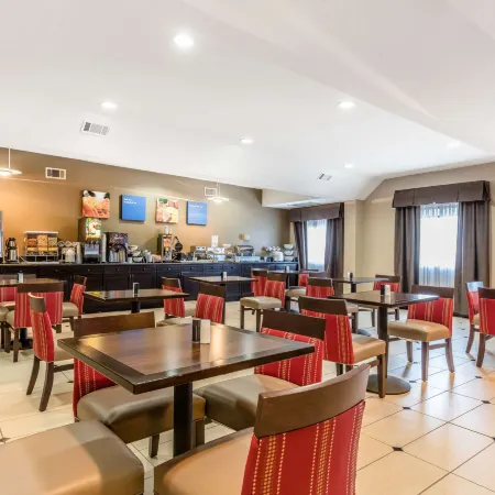Comfort Inn & Suites Crystal Inn Sportsplex